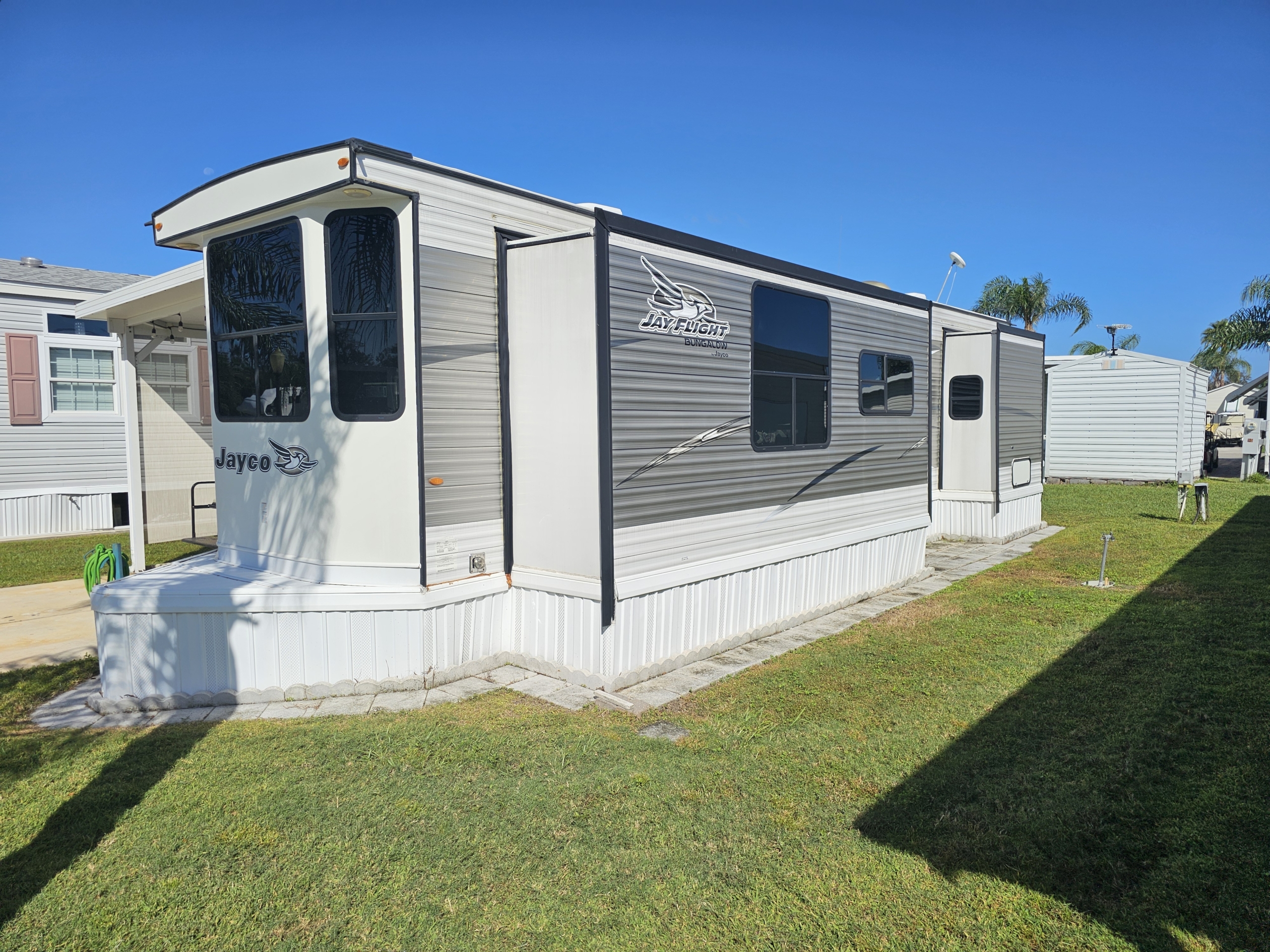 2 - 96 - Side of unit