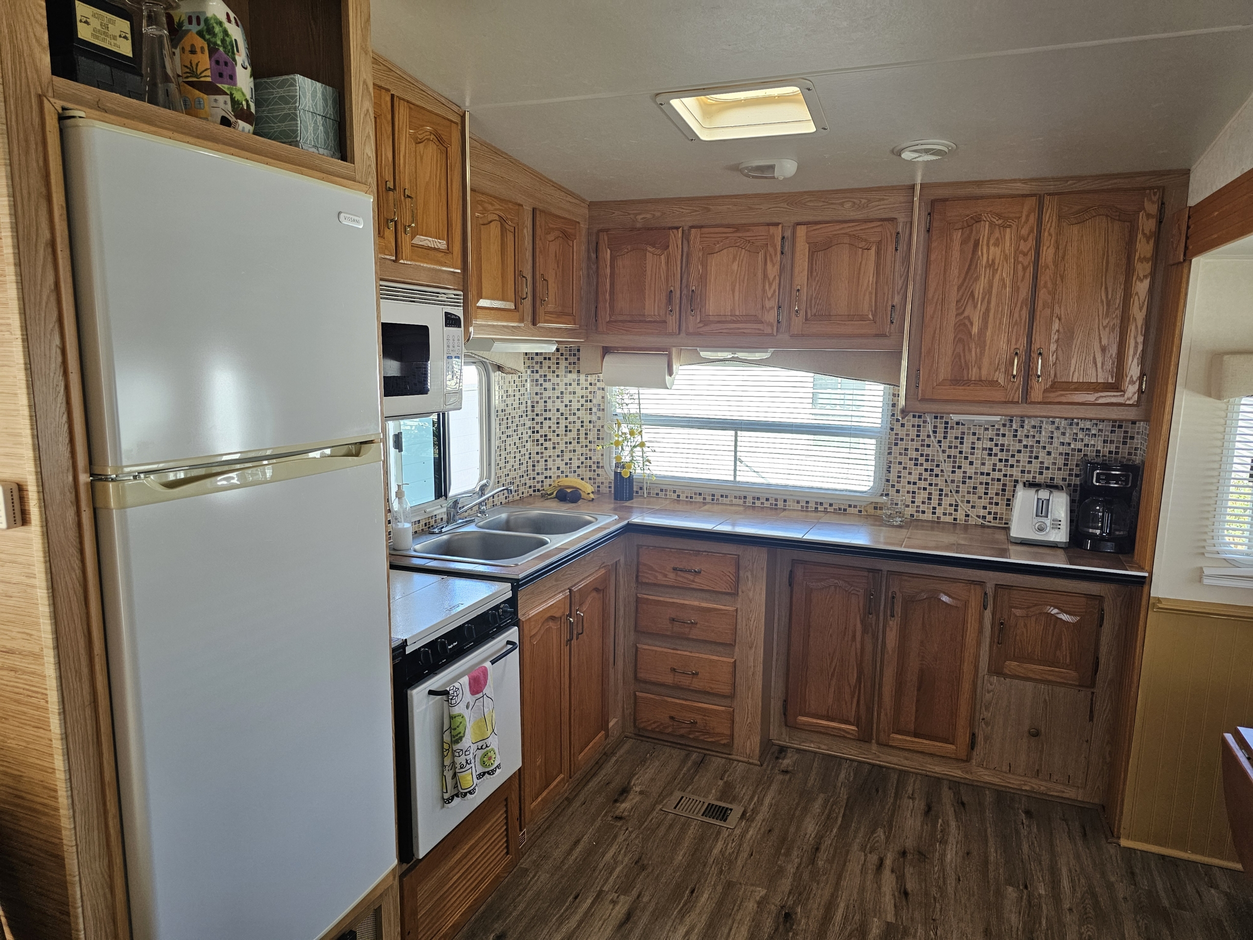 13 - Kitchen 2 - 306